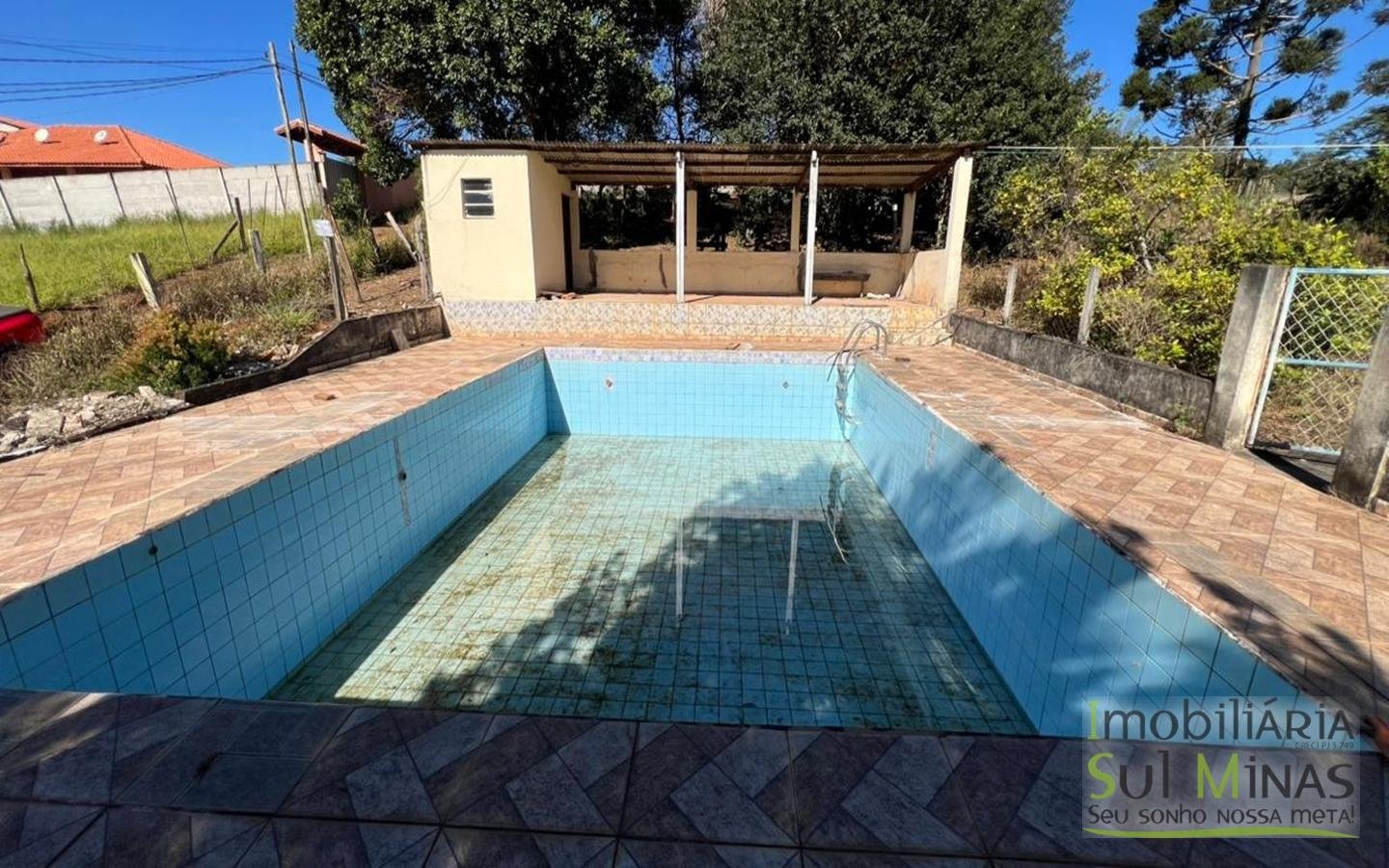 Chácara de 5000m ² a poucos metros da Fernão Dias À Venda em Cambuí MG cod2490 (22)