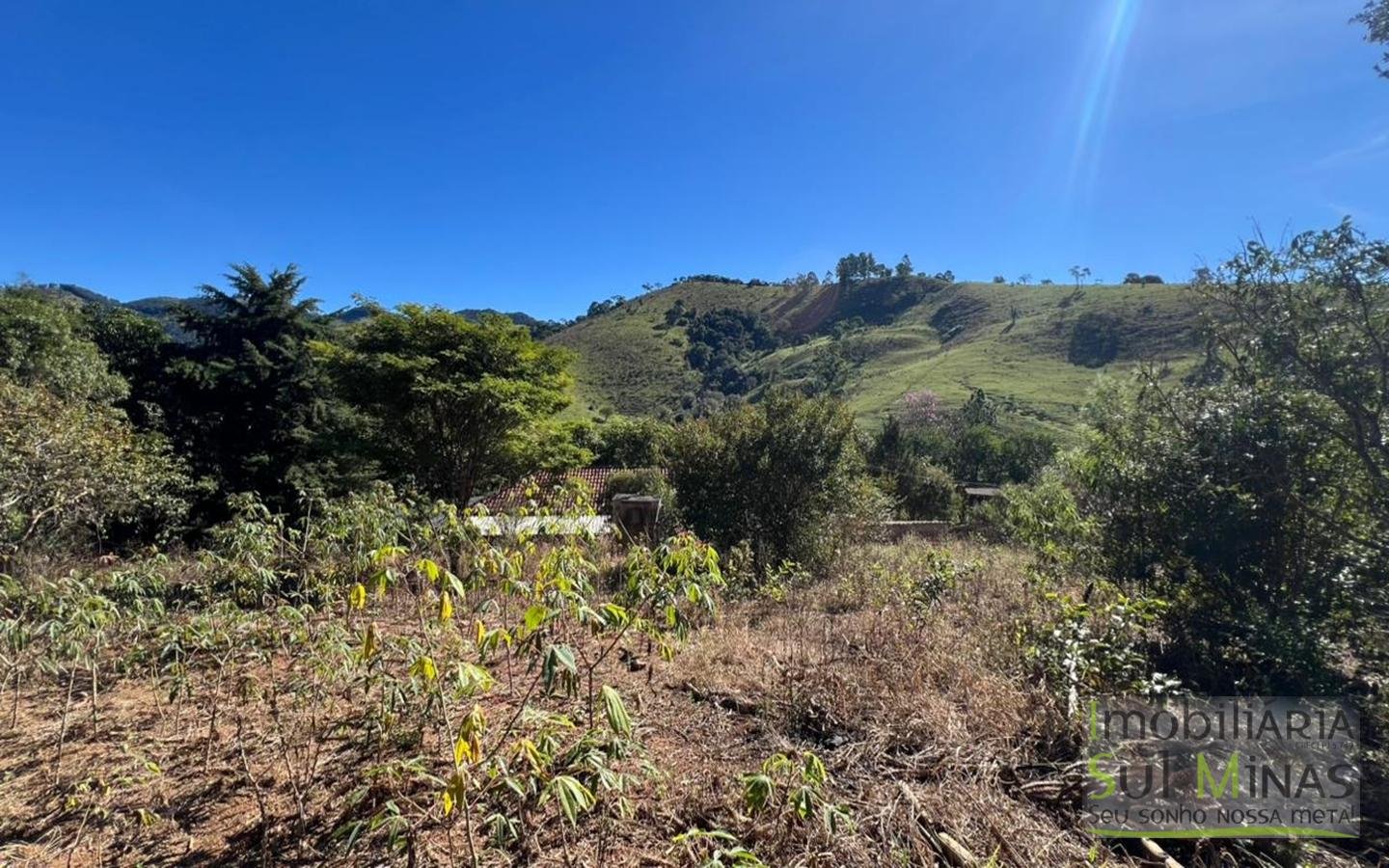 Chácara de 5000m ² a poucos metros da Fernão Dias À Venda em Cambuí MG cod2490 (27)