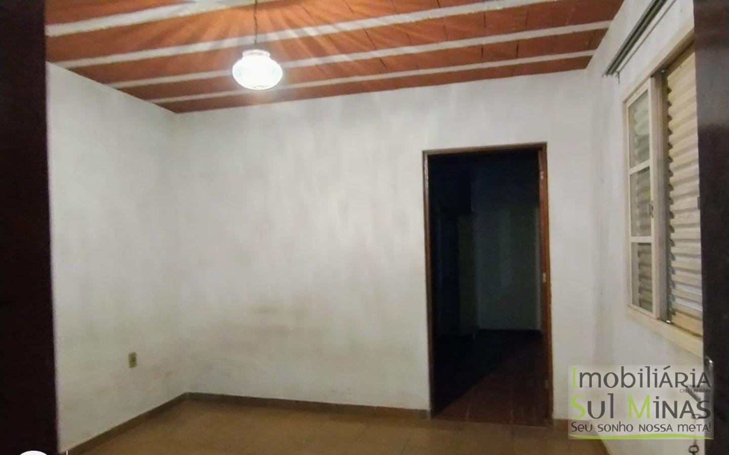 Linda Chácara de 8.000 m² à Venda em Camanducaia MG Cod. 1850 (2)