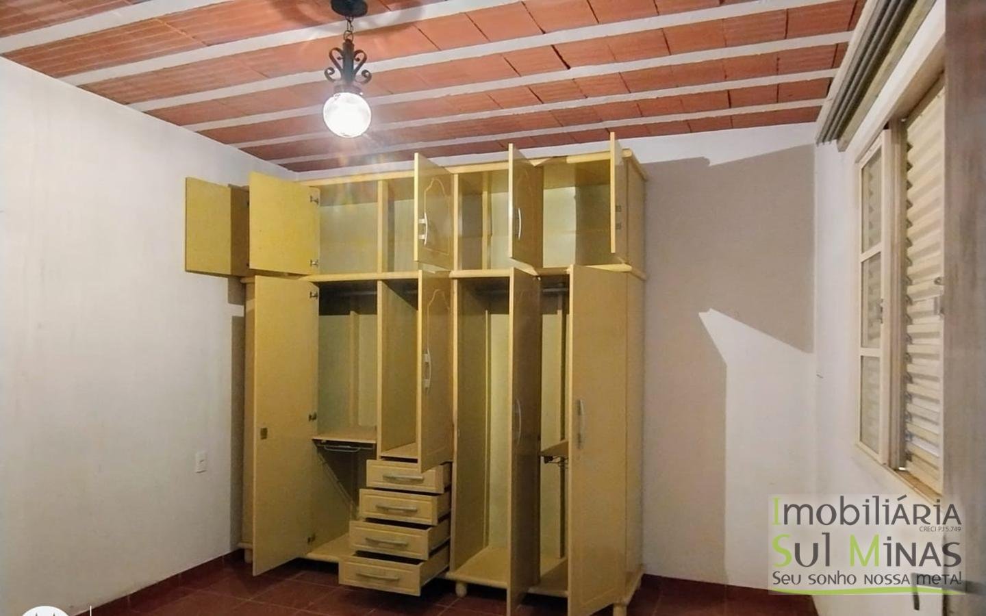Linda Chácara de 8.000 m² à Venda em Camanducaia MG Cod. 1850 (9)