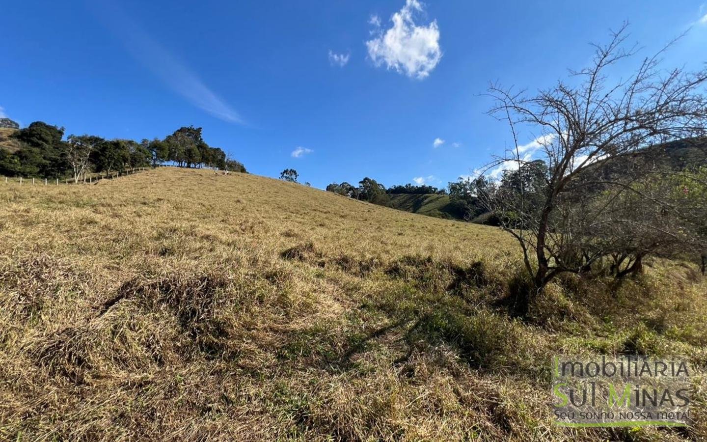 Sítio à Venda em CamanducaiaMG – 107.000 m² cod2476 (10)