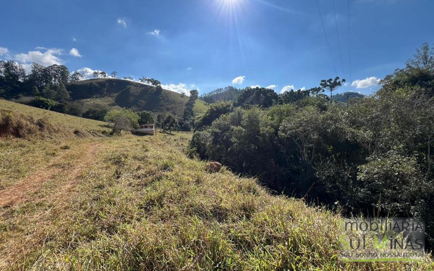 Sítio à Venda em CamanducaiaMG – 107.000 m² cod2476 (8)