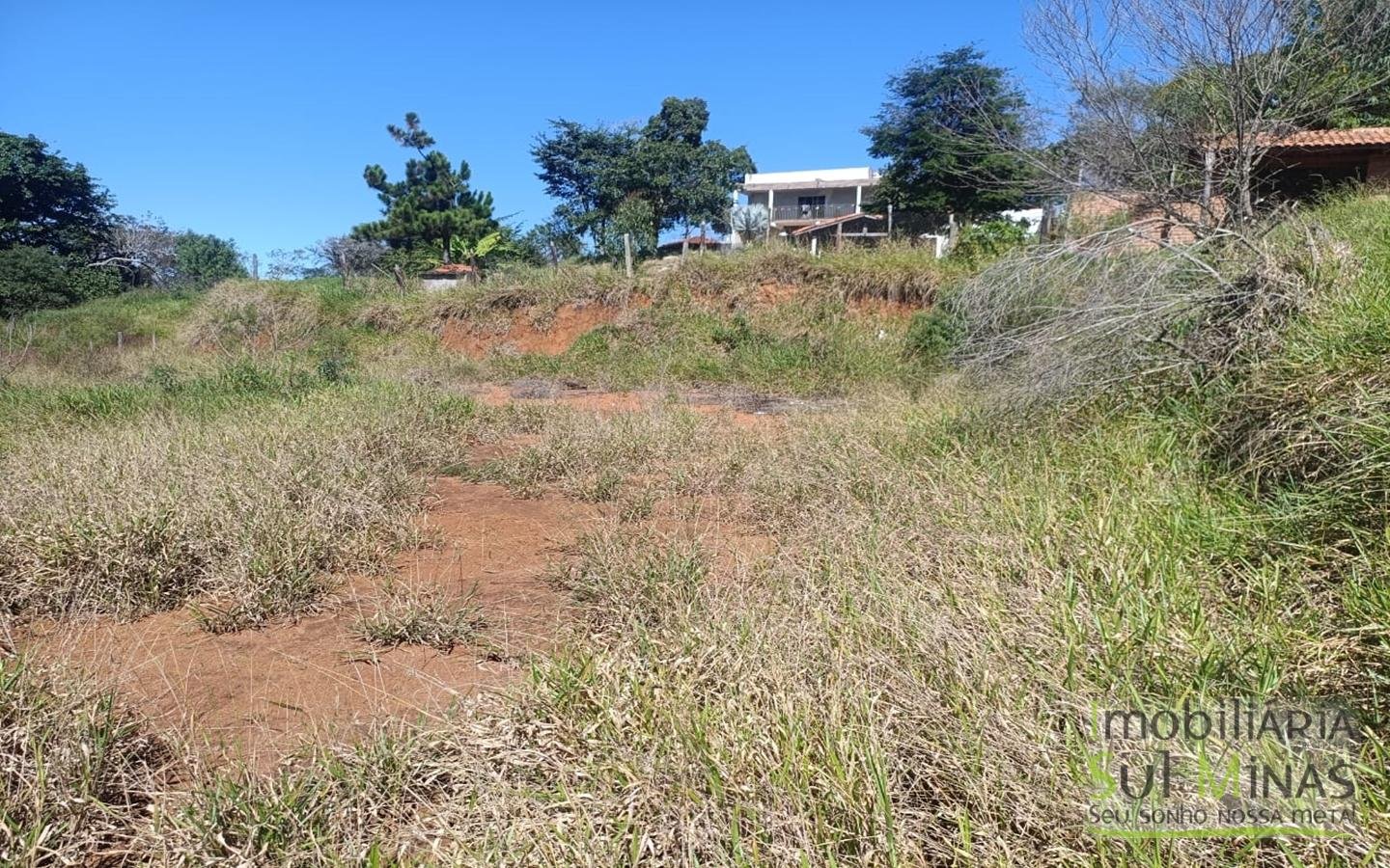 Terreno Urbano com Potencial para Galpão à Venda em CambuíMGcod2482 (1)