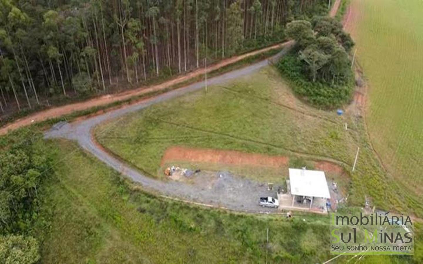 Terreno com 10,22 Hectares  Vista Espetacular a Venda em Senador Amaral MG Cód. 1702 (11)