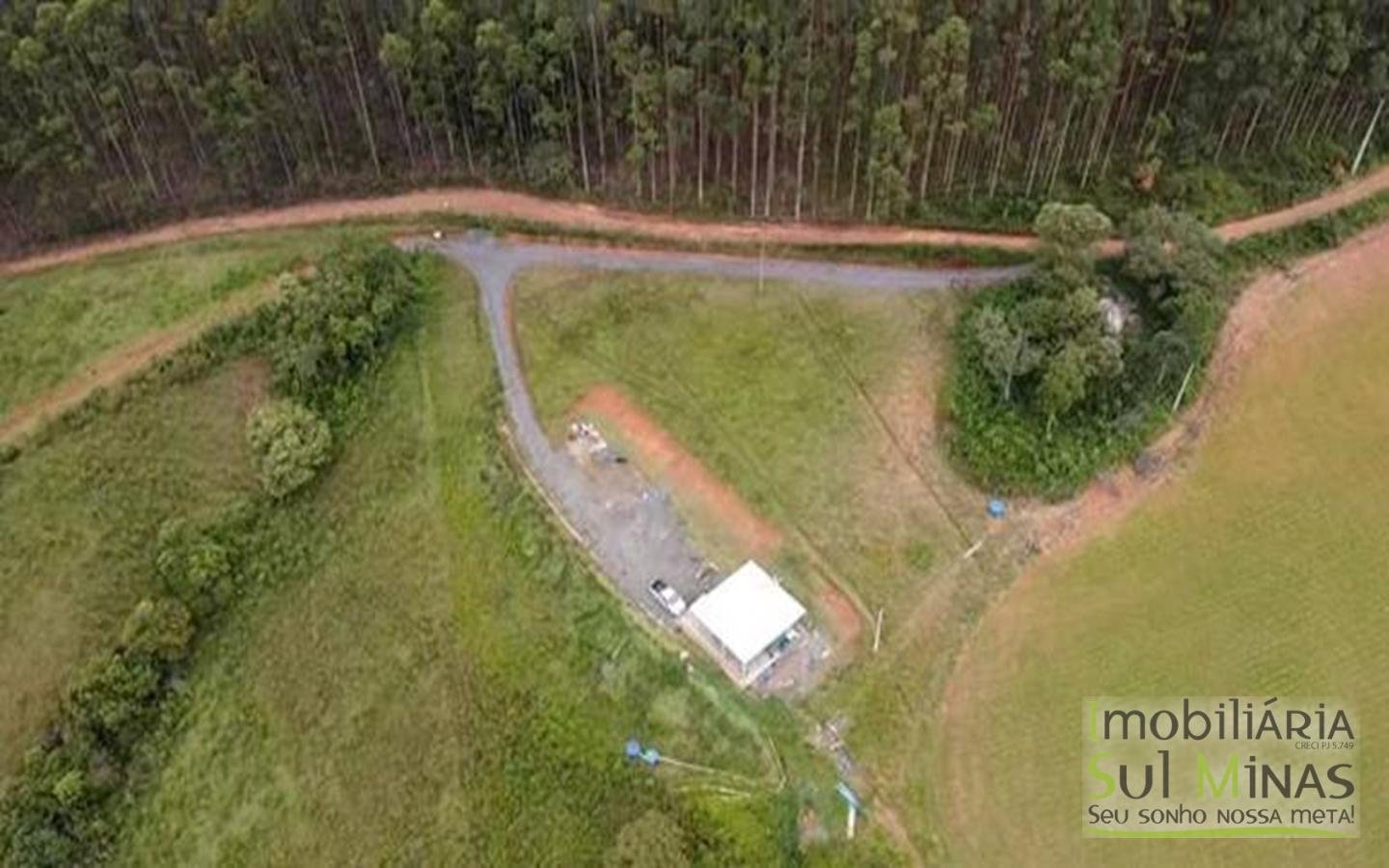 Terreno com 10,22 Hectares  Vista Espetacular a Venda em Senador Amaral MG Cód. 1702 (14)