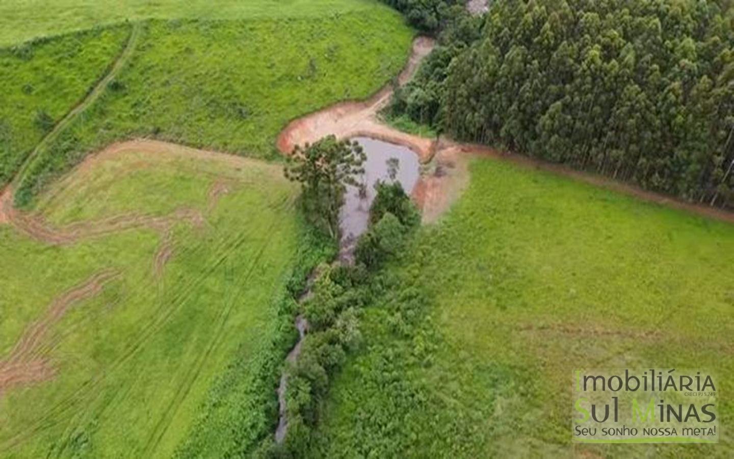 Terreno com 10,22 Hectares  Vista Espetacular a Venda em Senador Amaral MG Cód. 1702 (23)