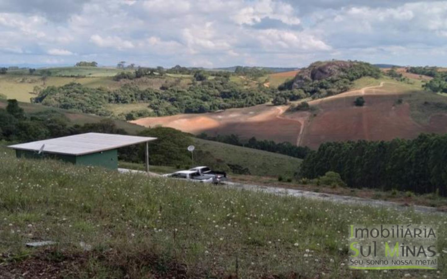 Terreno com 10,22 Hectares  Vista Espetacular a Venda em Senador Amaral MG Cód. 1702 (5)
