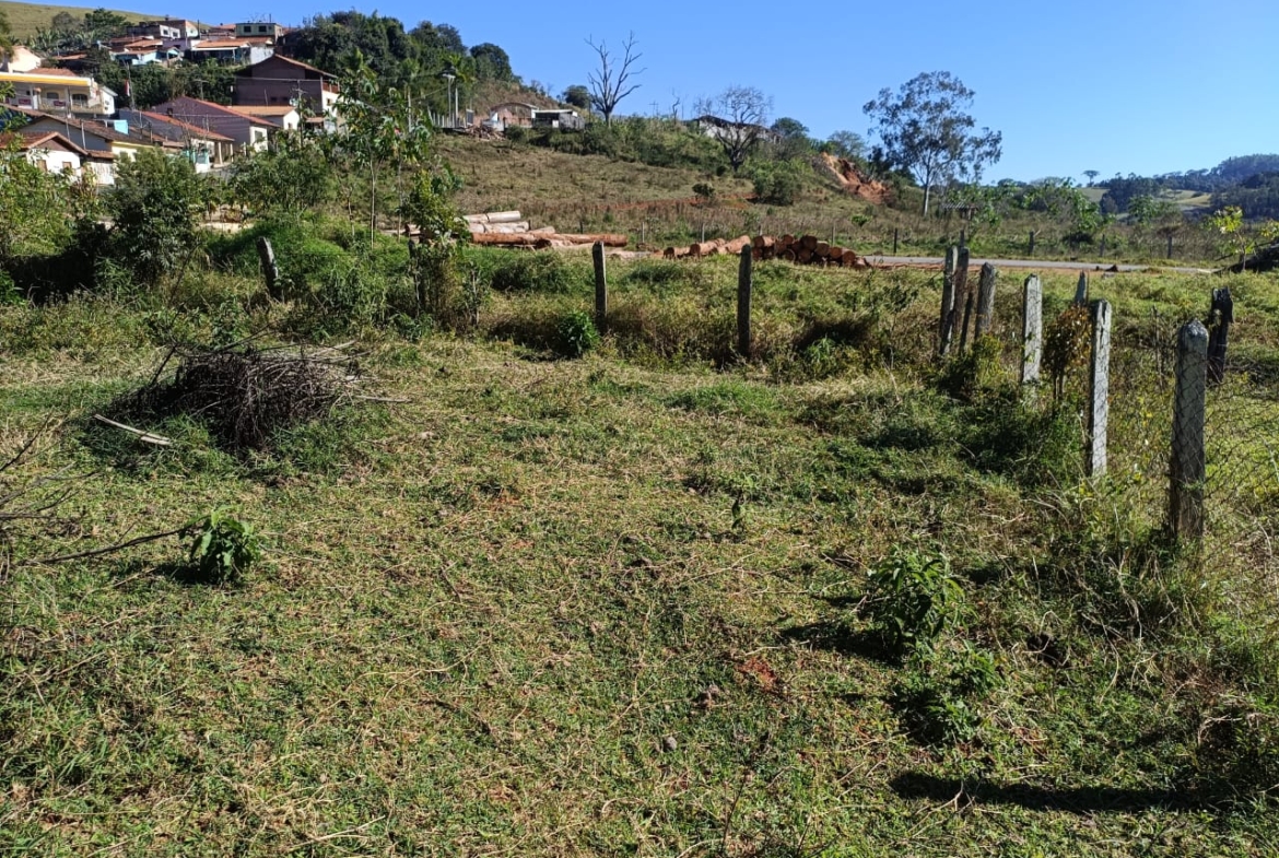 Lote de 320 m² próximo ao centro à venda em Córrego do Bom Jesus MG — foto 02