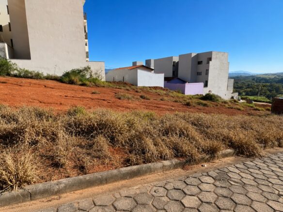 Imagem 01 do lote à venda em Cambuí/MG — cód. 2514