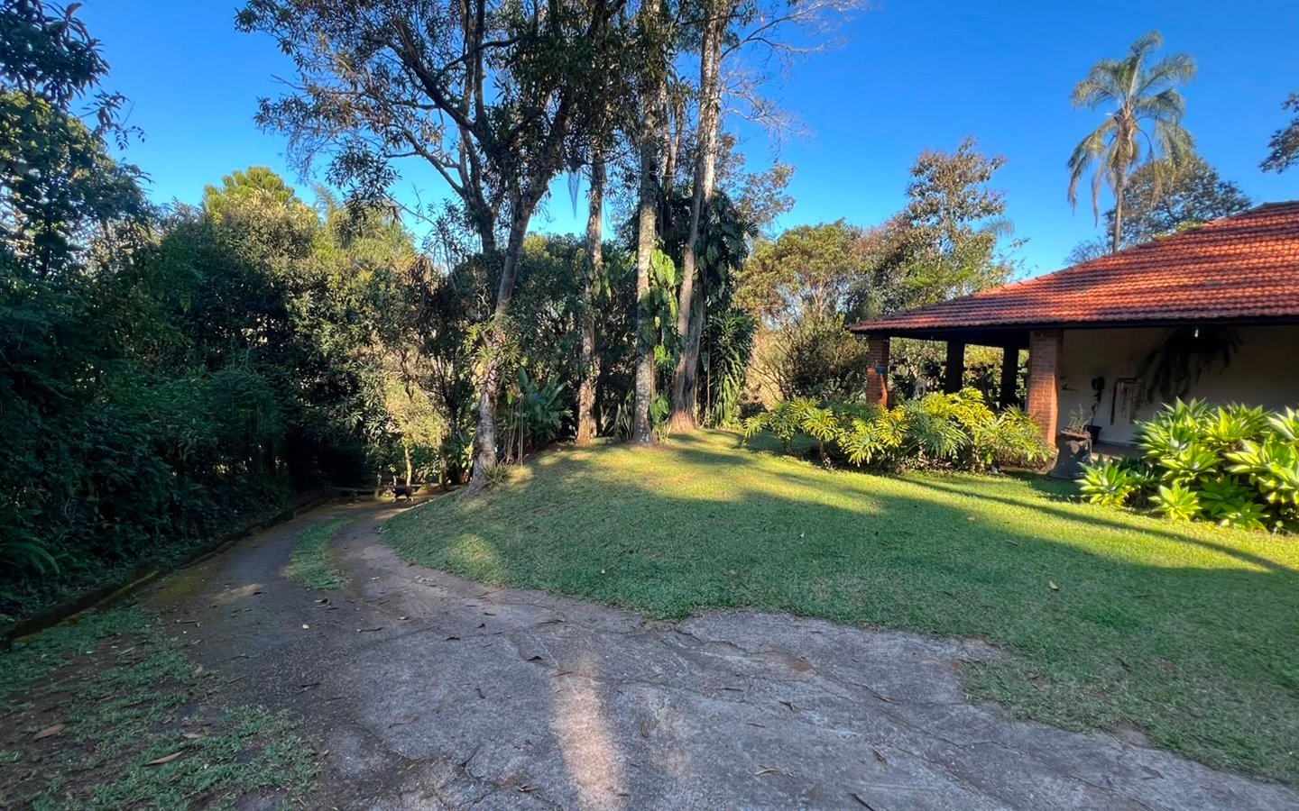 Chácara Exclusiva – 12.000 m² | Apenas 10 minutos da cidade!