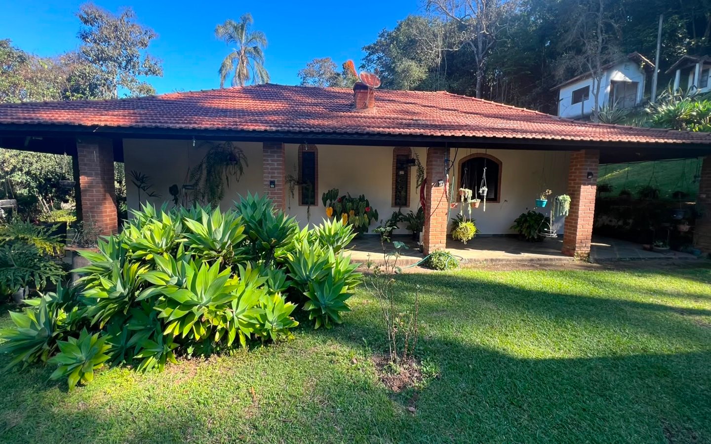 Chácara Exclusiva – 12.000 m² | Apenas 10 minutos da cidade!