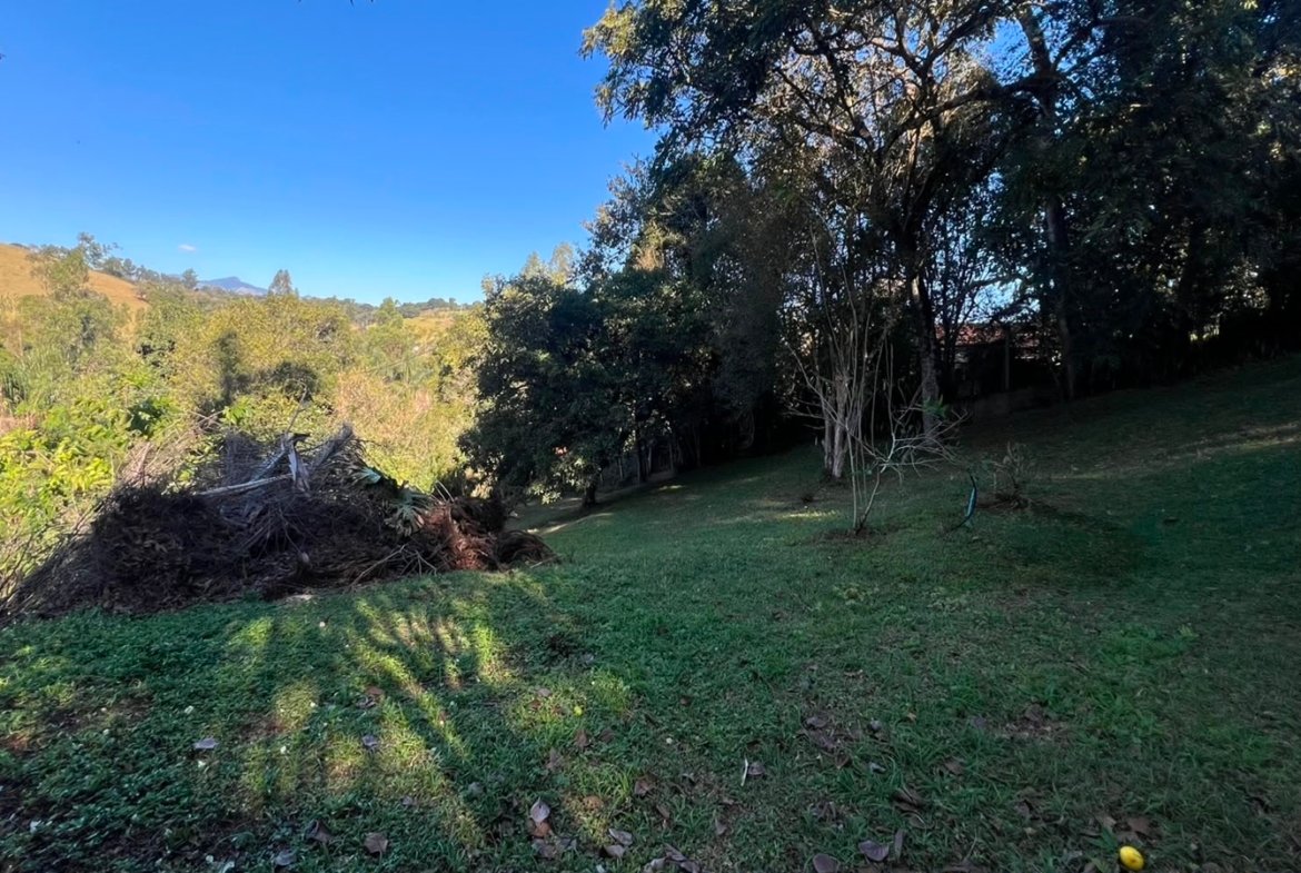 Chácara Exclusiva – 12.000 m² | Apenas 10 minutos da cidade!