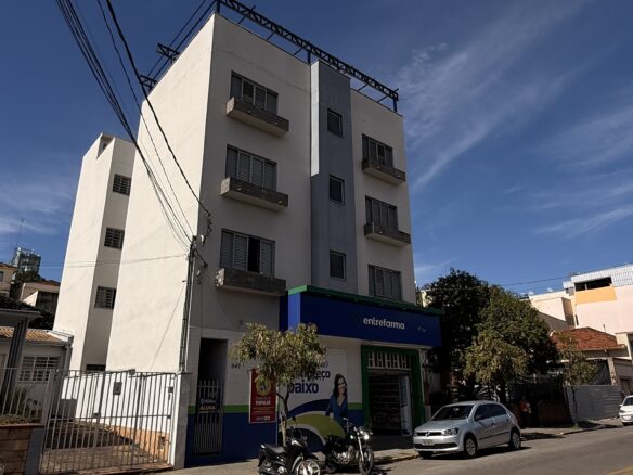 Apartamento para Locação no Centro de Cambuí MG sem garagem