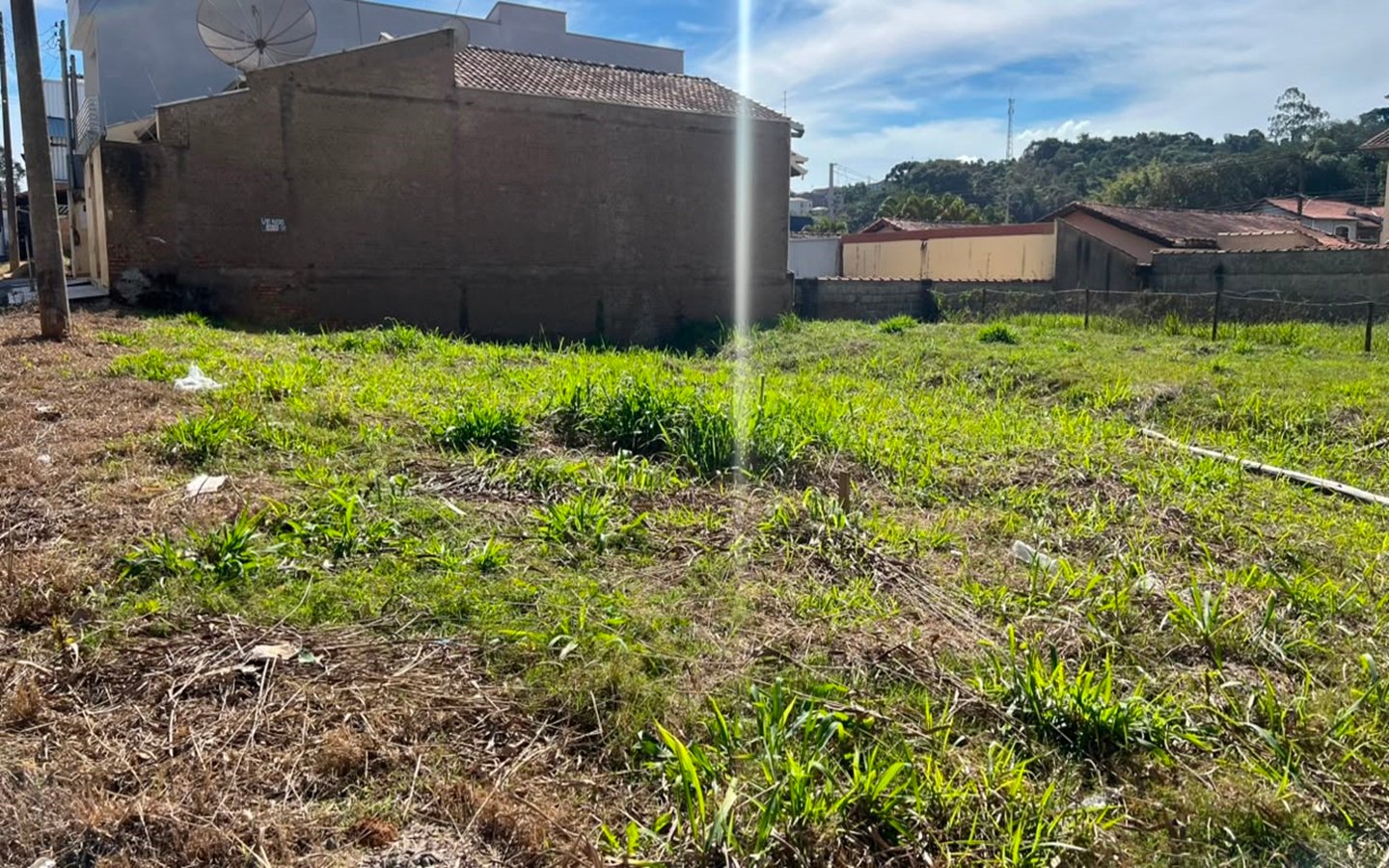 Lote Plano e de Esquina em Excelente Localização À Venda em Cambuí MG