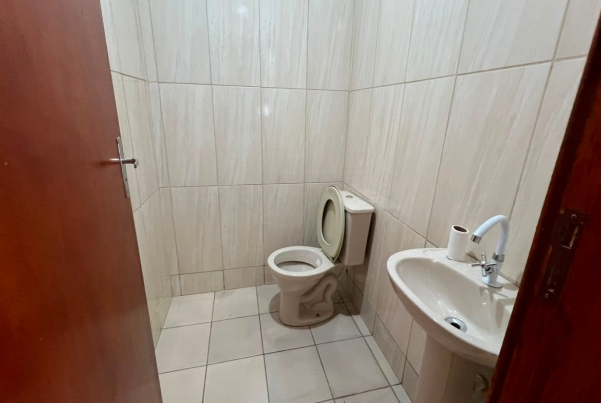 Salão comercial com 200m ² e Estacionamento Para Locação em Cambuí MG