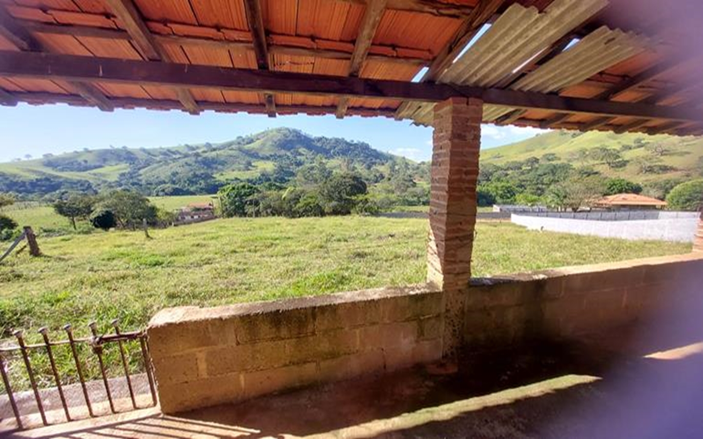 Terreno a 2km da Cachoeira com 2000 m² a Venda em Cambuí MG Cód. 1688 (15) Terreno a 2km da Cachoeira com 2000 m² a Venda em Cambuí MG