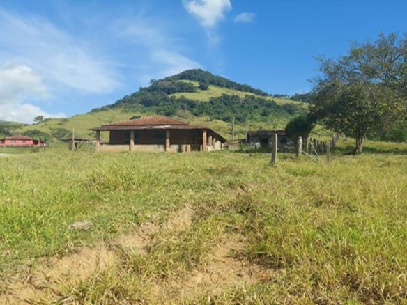 Terreno a 2km da Cachoeira com 2000 m² a Venda em Cambuí MG