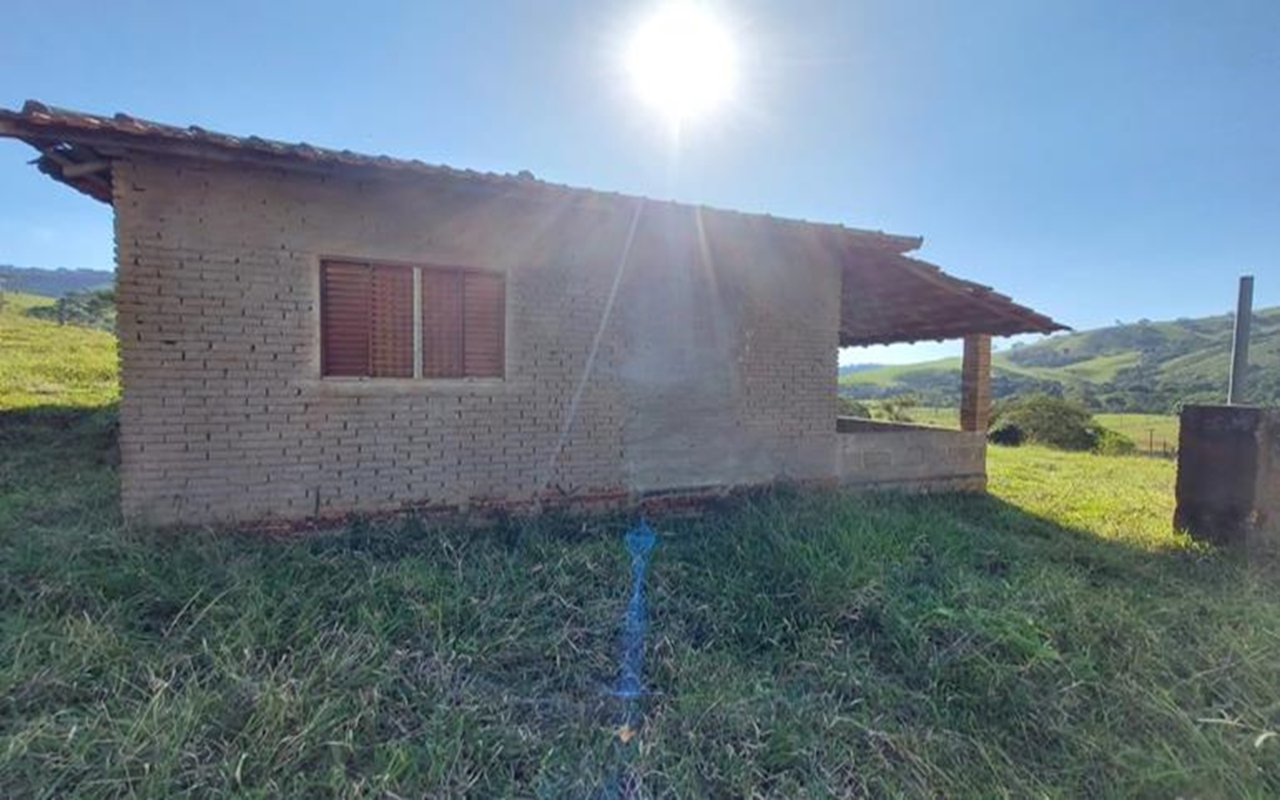 Terreno a 2km da Cachoeira com 2000 m² a Venda em Cambuí MG Cód. 1688 (9) Terreno a 2km da Cachoeira com 2000 m² a Venda em Cambuí MG