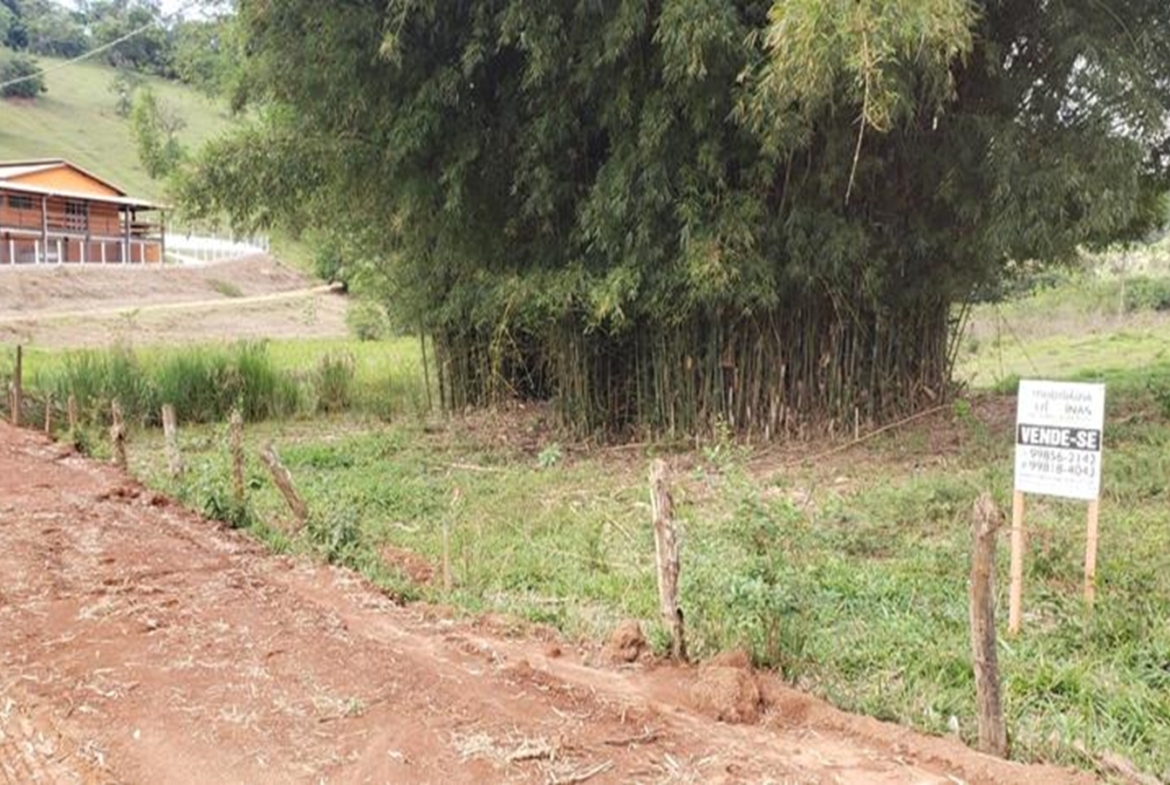 Terreno a venda no Córrego do Bom Jesus 800 metros da Pista