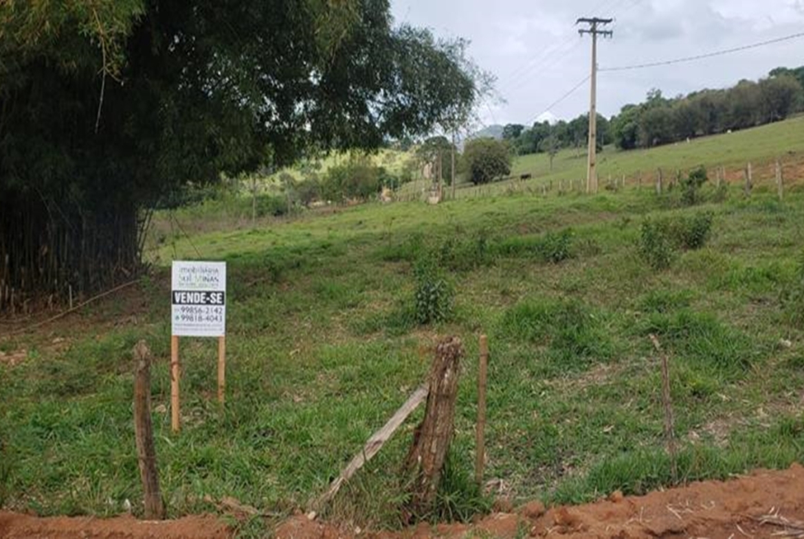 Terreno a venda no Córrego do Bom Jesus 800 metros da Pista