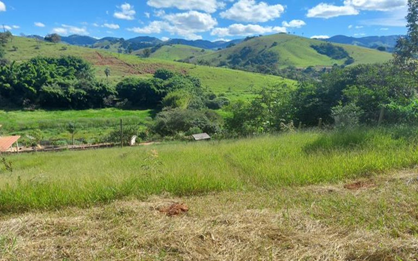 Terreno de 1.000 m² 200 metros da Rodovia a Venda em Cambuí MG