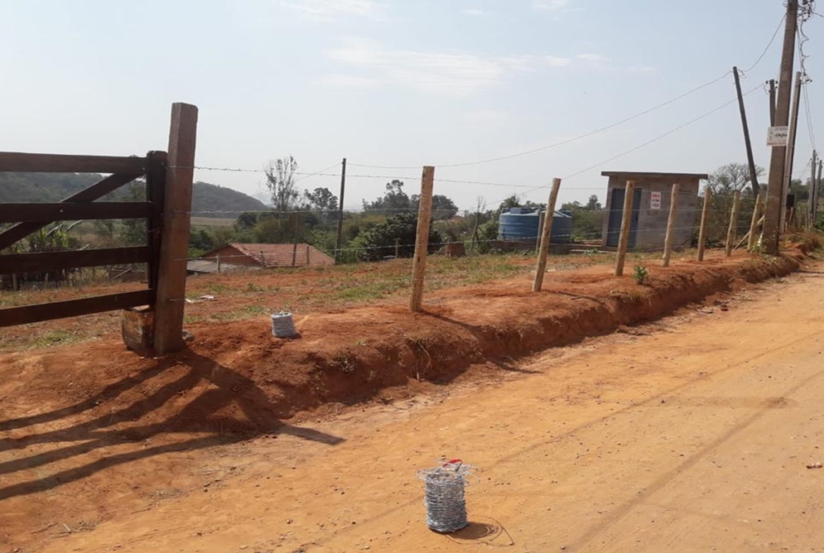 Terreno de 1.233 m² à Venda em Cambuí MG