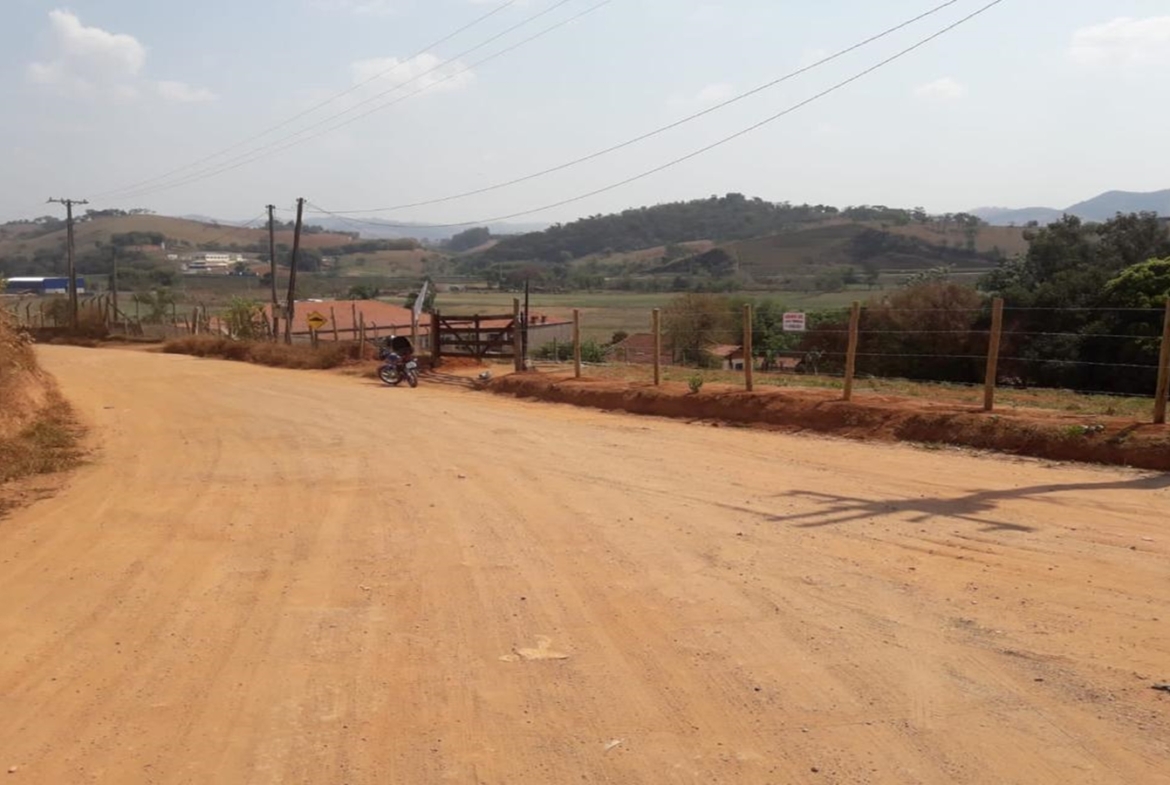 Terreno de 1.233 m² à Venda em Cambuí MG