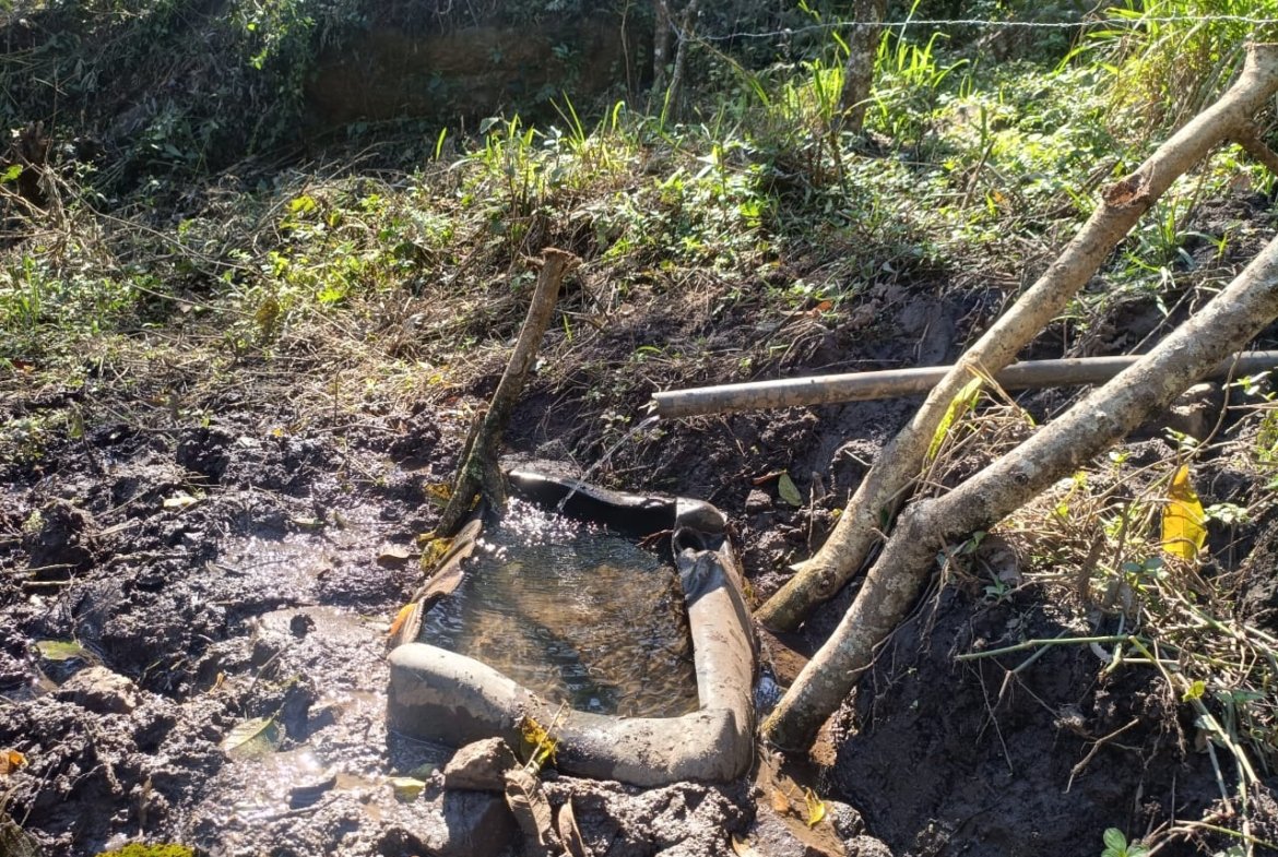 Terreno de 4,74 alqueires com Água Cristalina a Venda em Cambuí MG