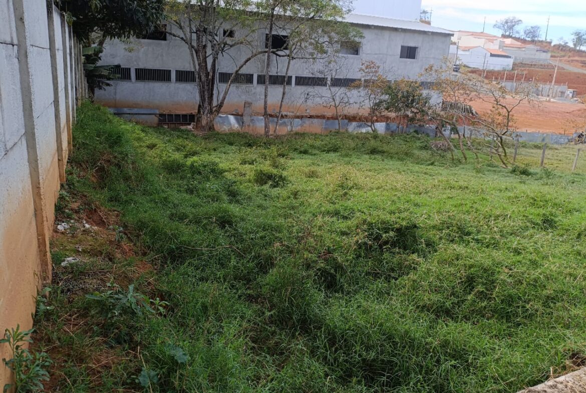 Imagem 02 do terreno à venda em Cambuí/MG — cód. 2519