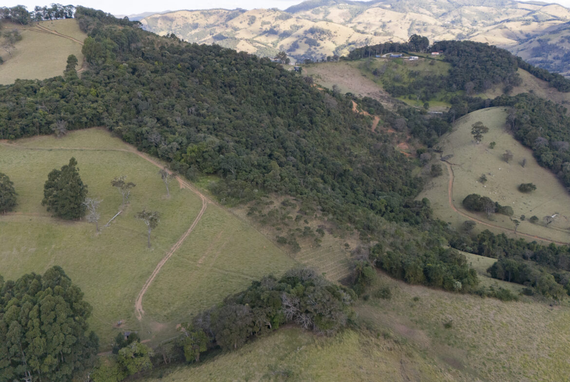 Imagem 01 do terreno à venda em Córrego do Bom Jesus/MG — cód. 2526