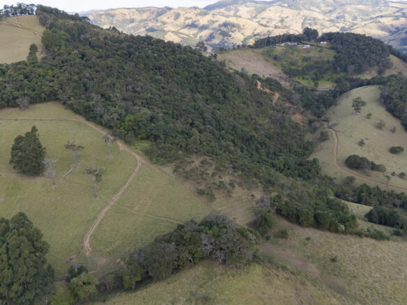 Imagem 01 do terreno à venda em Córrego do Bom Jesus/MG — cód. 2526