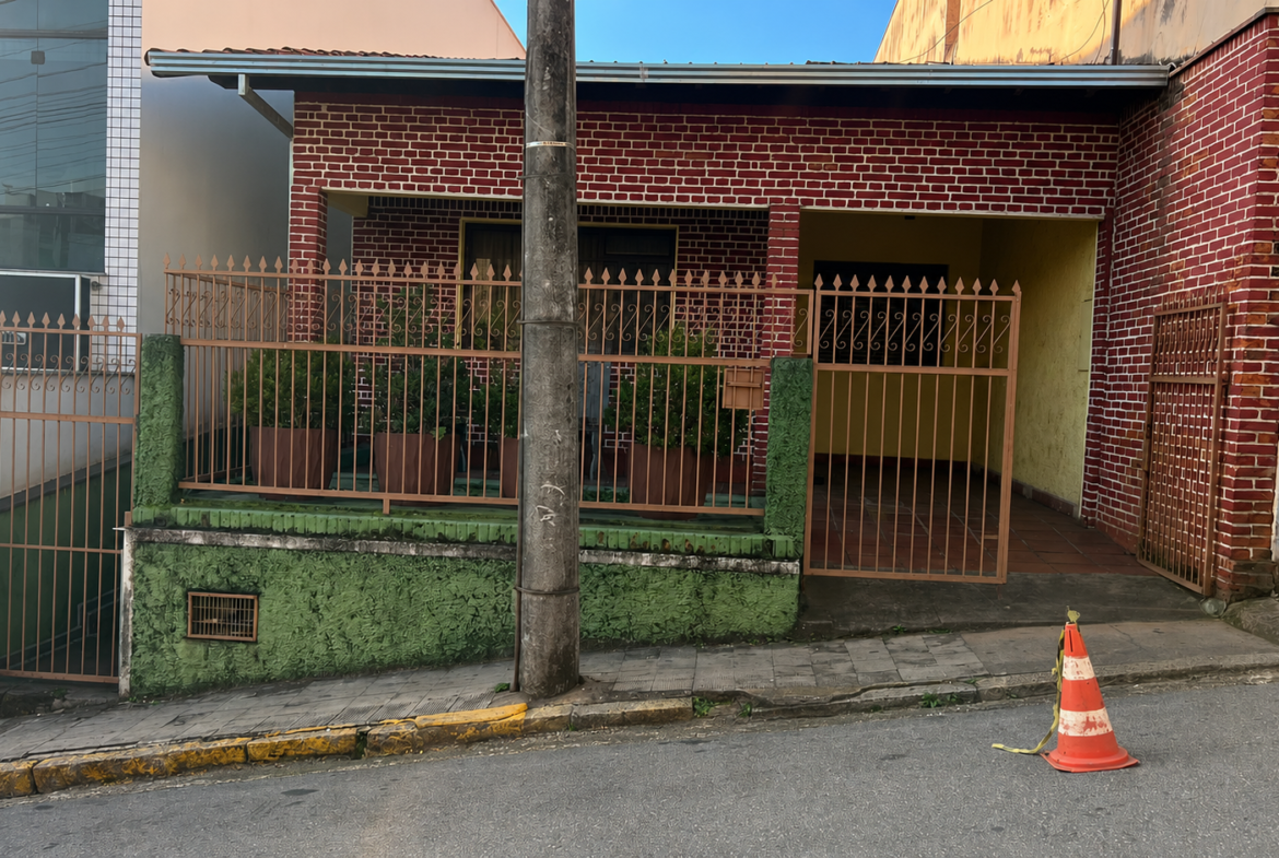 Imagem 01 do ponto comercial para alugar em Cambuí/MG — cód. 2528