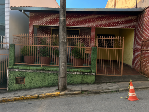 Imagem 01 do ponto comercial para alugar em Cambuí/MG — cód. 2528