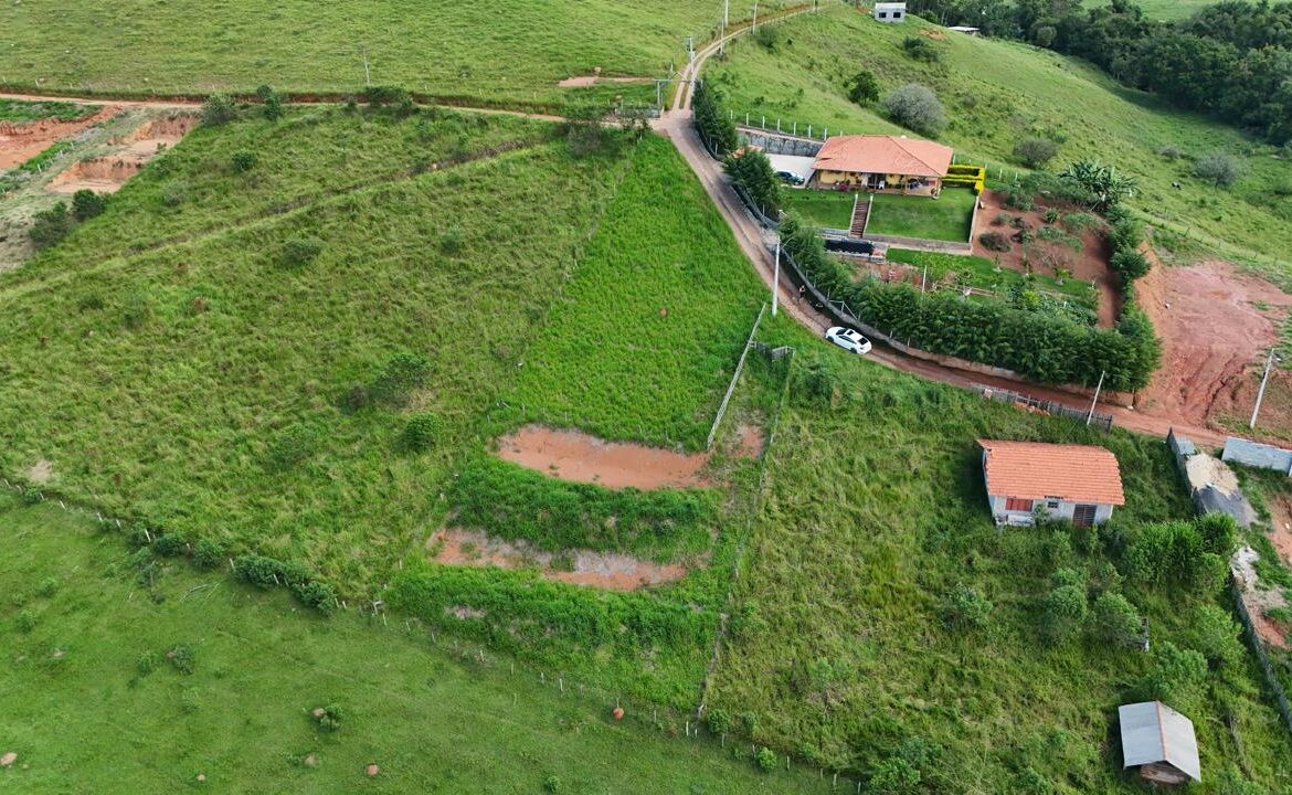 Imagem 04 do terreno em Córrego do Bom Jesus/MG — cód. 2530