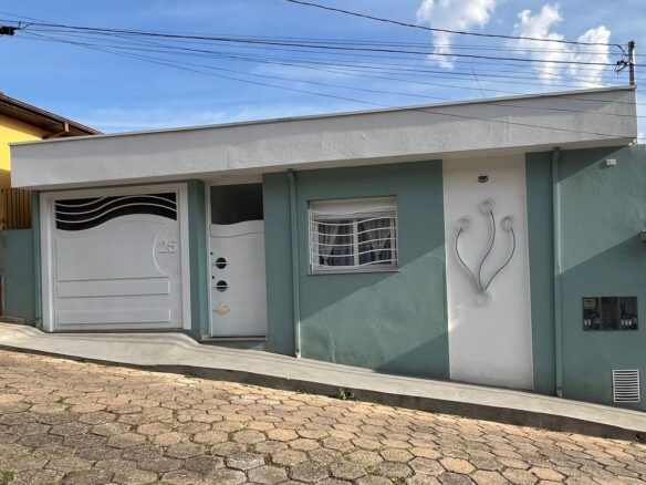 Imagem 01 da casa à venda em Cambuí/MG — cód. 2541