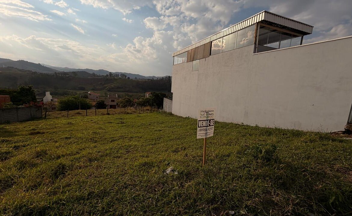 Lote Com 250m² Pronto para Construir! -À Venda em Cambuí MG