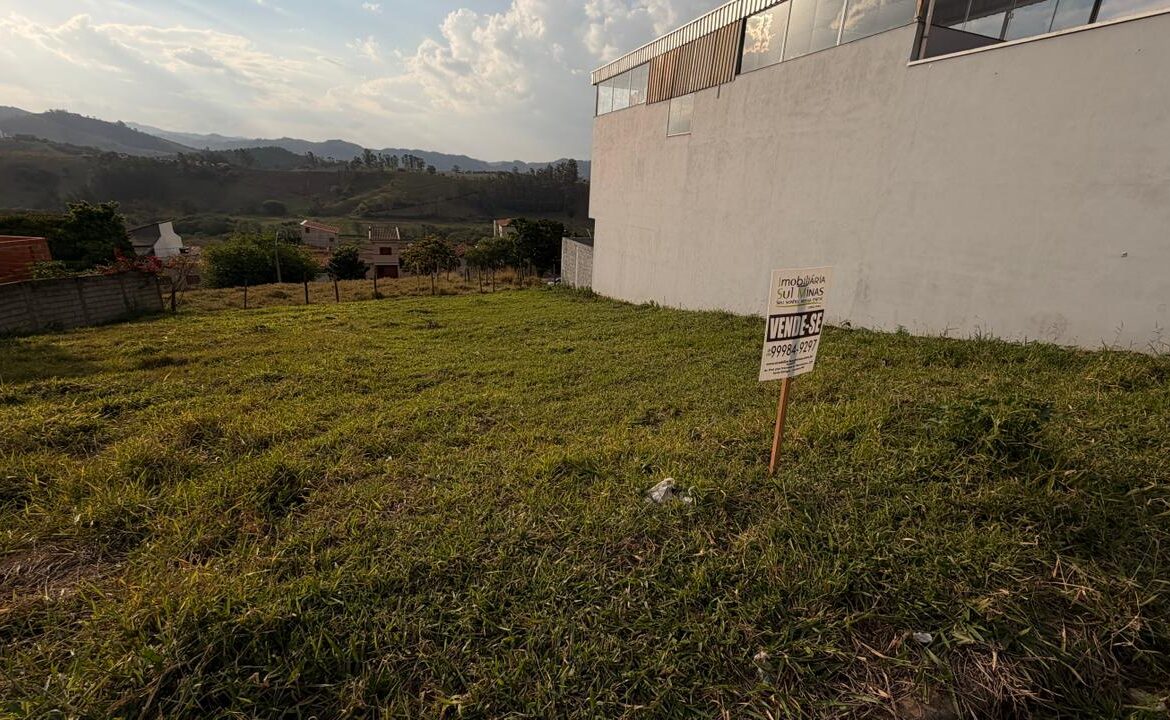 Lote Com 250m² Pronto para Construir! -À Venda em Cambuí MG