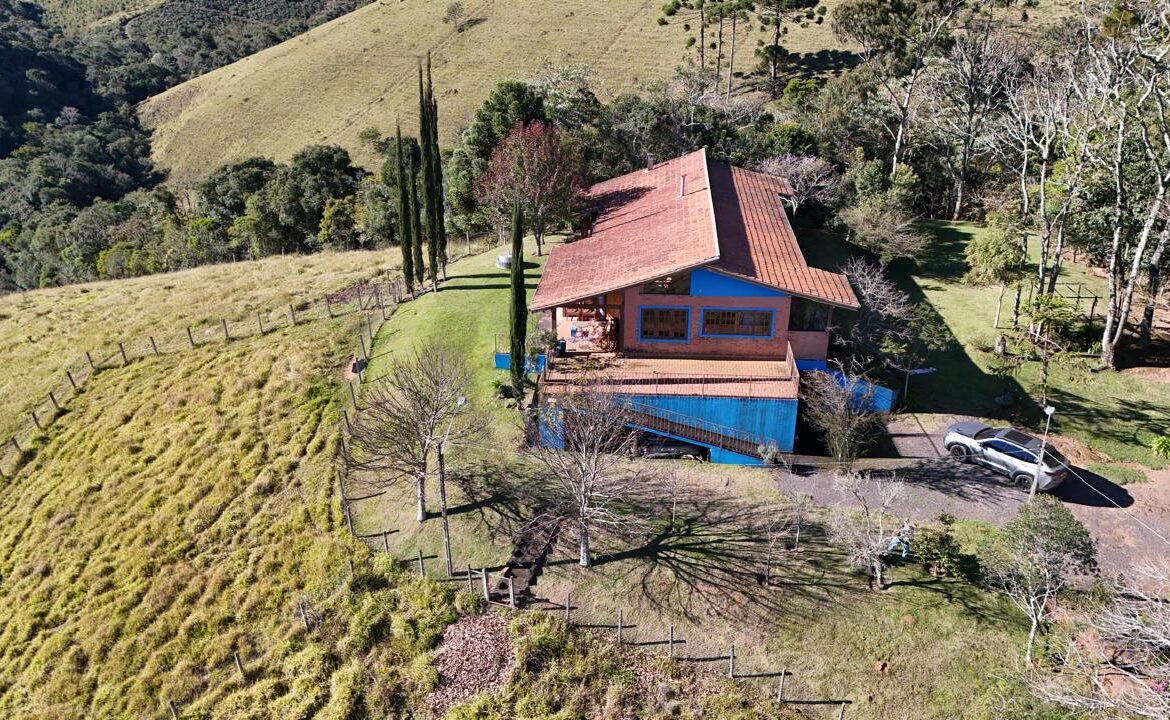 Sítio Completo Porteira Fechada em Senador Amaral- OPORTUNIDADE ÚNICA