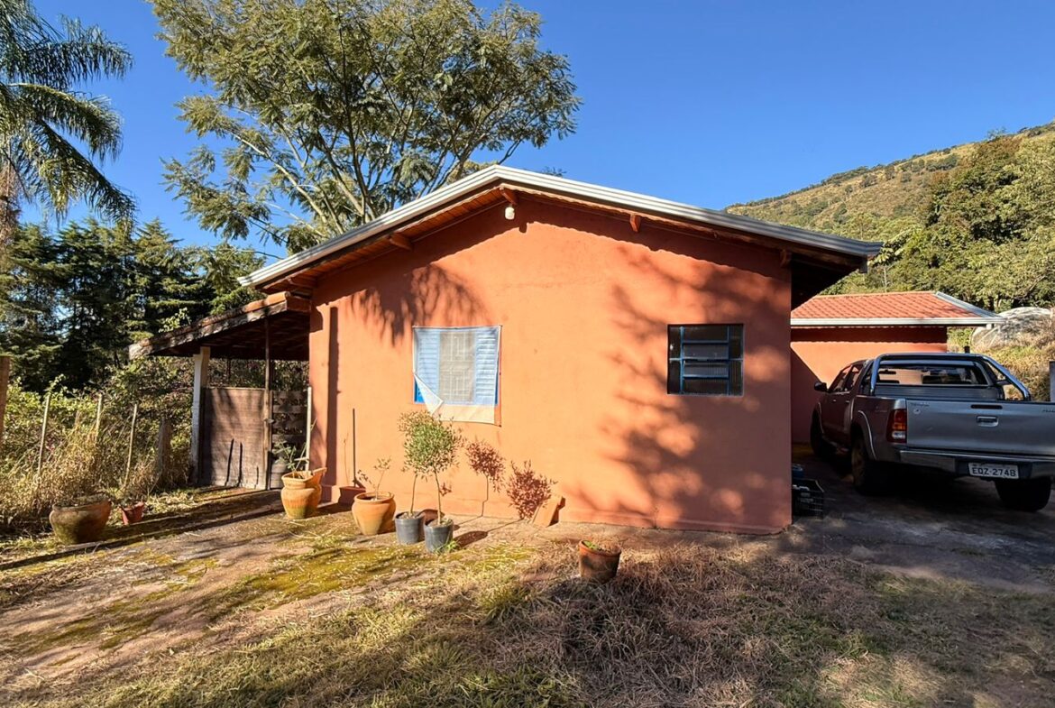 Sítio Rural à Venda em Córrego do Bom Jesus MG – 38.000 m²