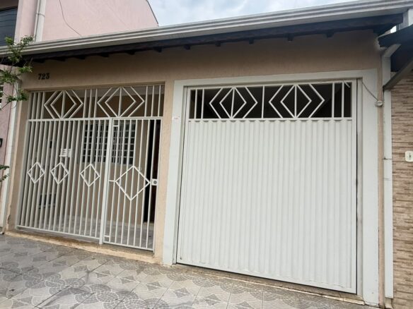 Casa Com 3 Quartos Para Locação Em Cambuí/MG