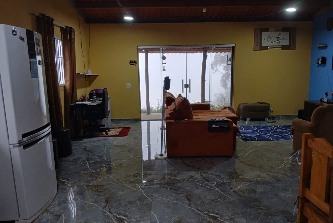 Chácara de 2700m² a 1km de São Mateus a venda em Camanducaia MG