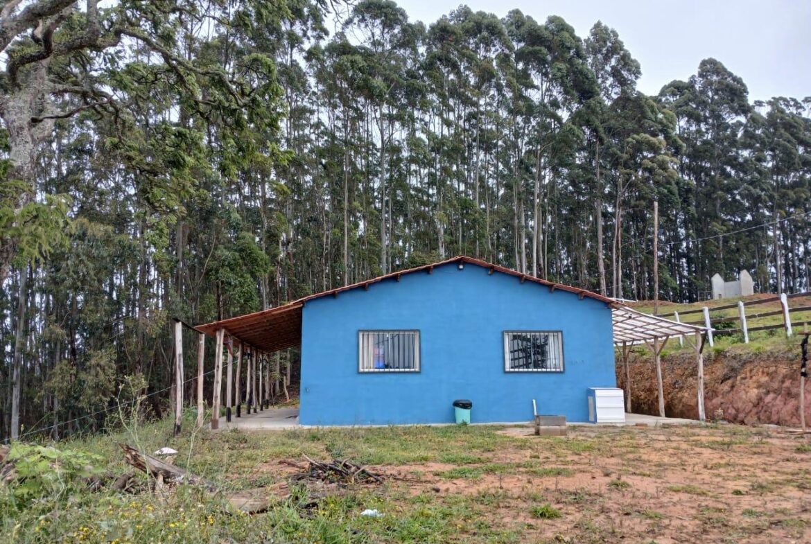 Chácara de 2700m² a 1km de São Mateus a venda em Camanducaia MG