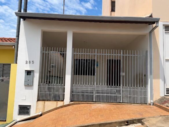 Imagem 01 da casa à venda em Cambuí/MG — cód. 2551