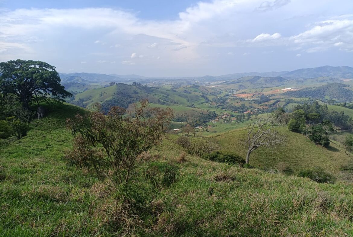 Imagem 02 do terreno à venda em Cambuí/MG — cód. 2552