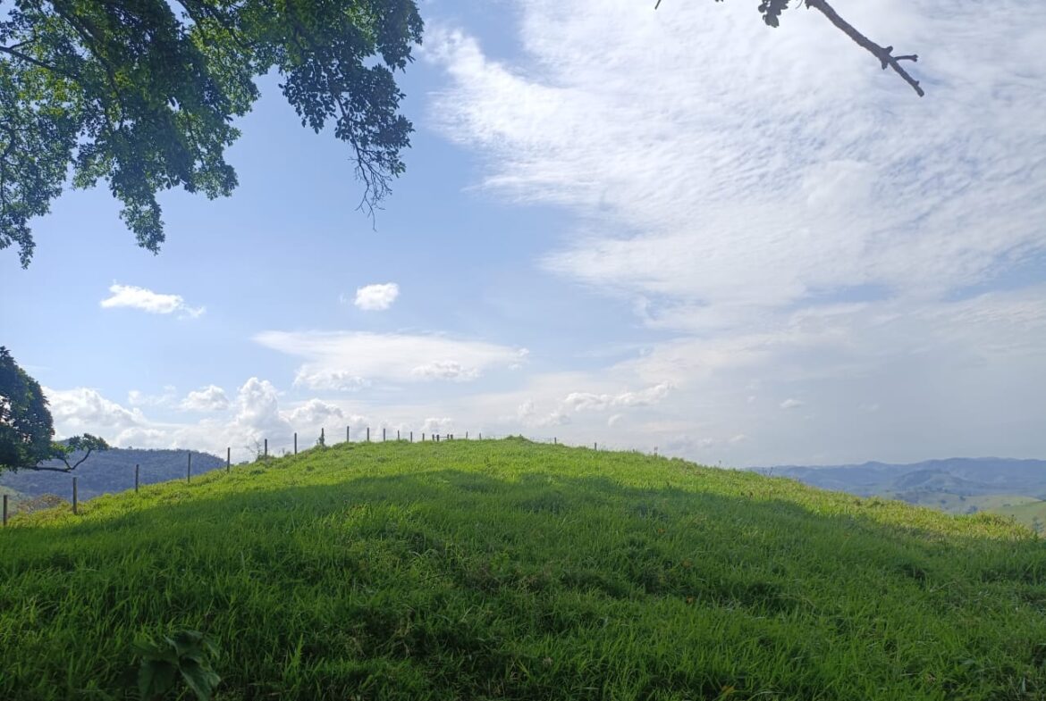 Imagem 24 do terreno à venda em Cambuí/MG — cód. 2552