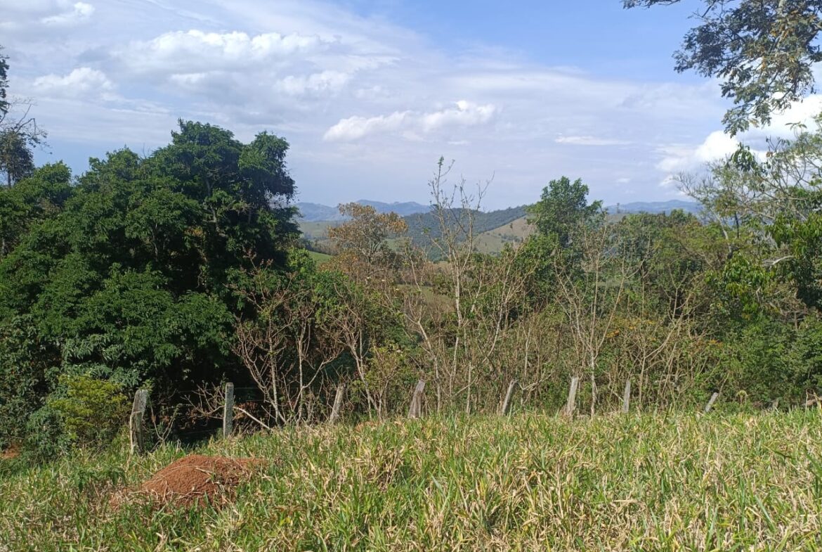 Imagem 57 do terreno à venda em Cambuí/MG — cód. 2552
