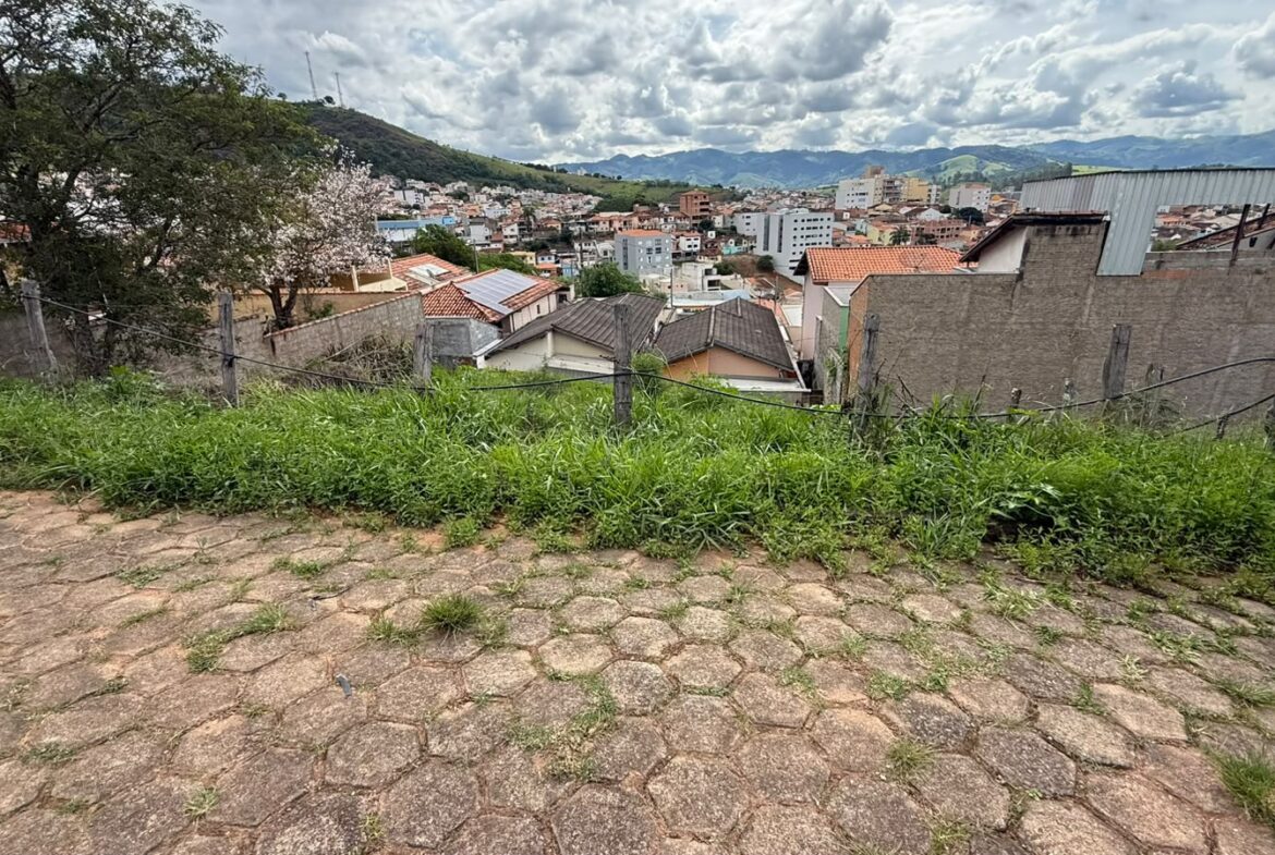 Imagem 01 do lote à venda em Cambuí/MG — cód. 2557