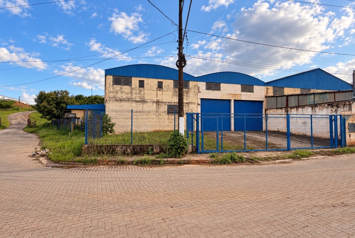 Galpão de 1200 m² para Loção em Cambuí MG