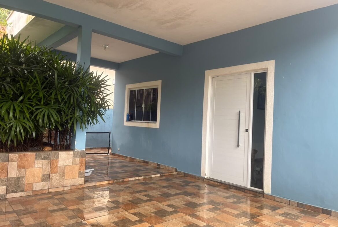 Imagem 01 da casa à venda em Córrego do Bom Jesus/MG — cód. 2563